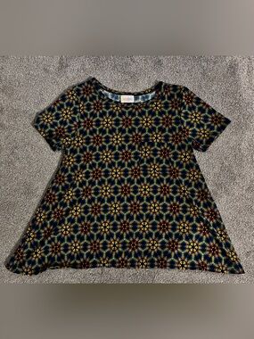 LuLaRoe Geometric Print Top in Olive, Navy, Yellow, Red